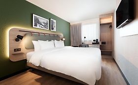 Hôtel Restaurant Campanile Le Blanc-Mesnil